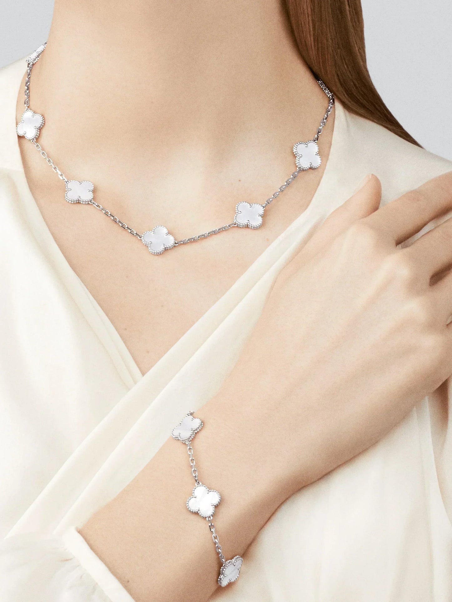 CLOVER | 10 Motif Silver Necklace