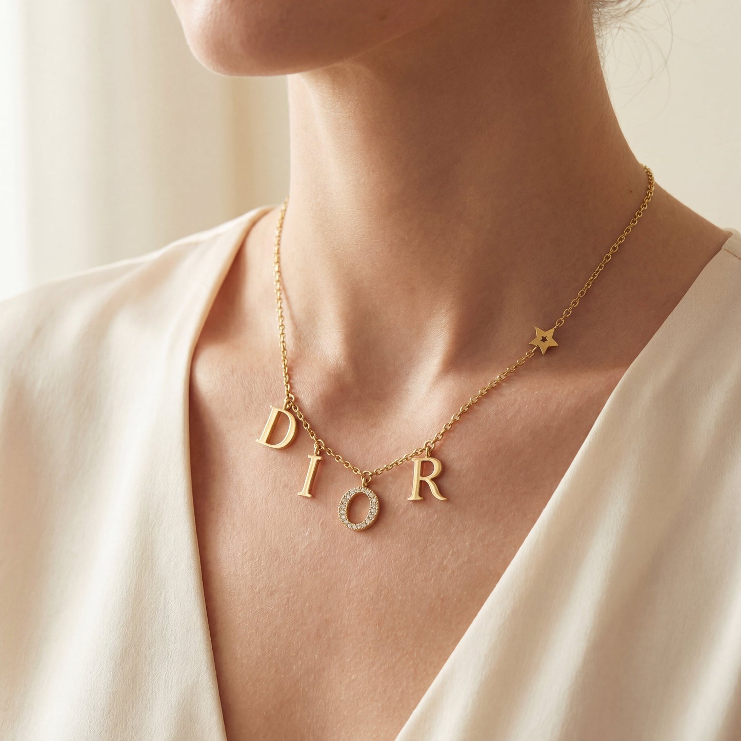 DR Necklace Gold