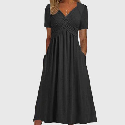Ute | Flattering Dress