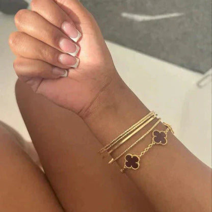 CLOVER | Black/Silver Bracelet